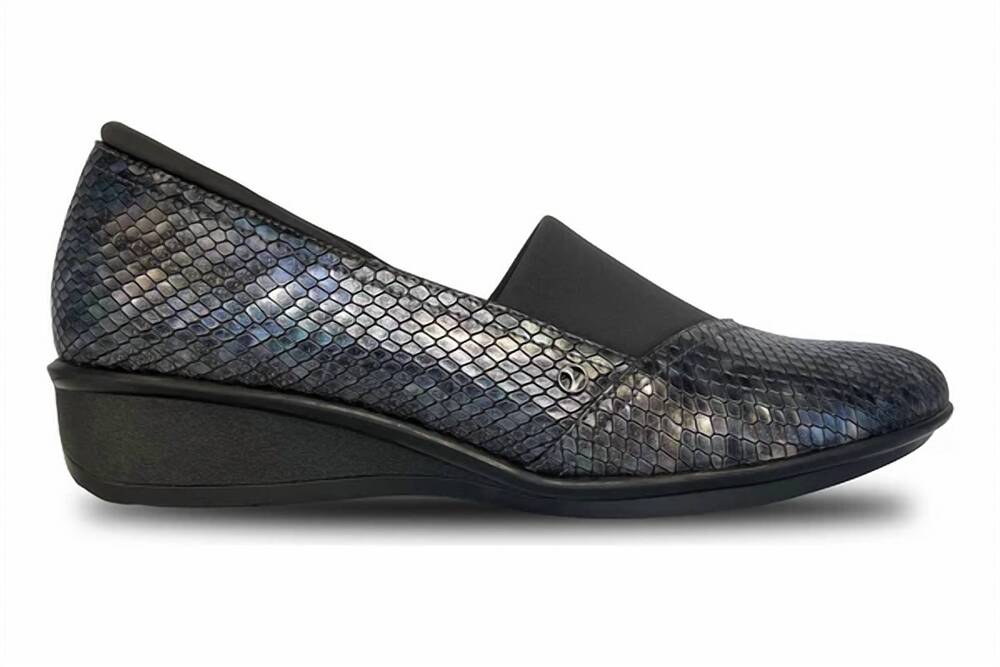 NEW REVERE women's naples wedged loafer in slate interest